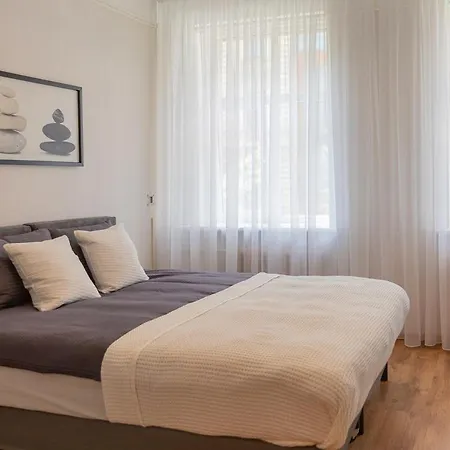 Modern 2br In Center Renovated In 2025 * 리가
