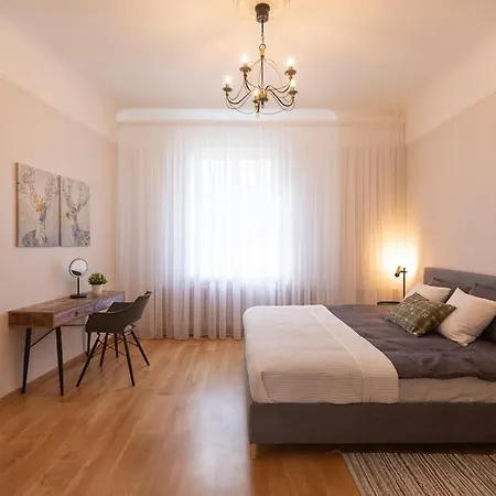 Lejlighed Modern 2br In Center Renovated In 2025 *